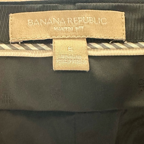 Banana Republic Black Martin Fit Suit Pants. Size 6. - Picture 3 of 15